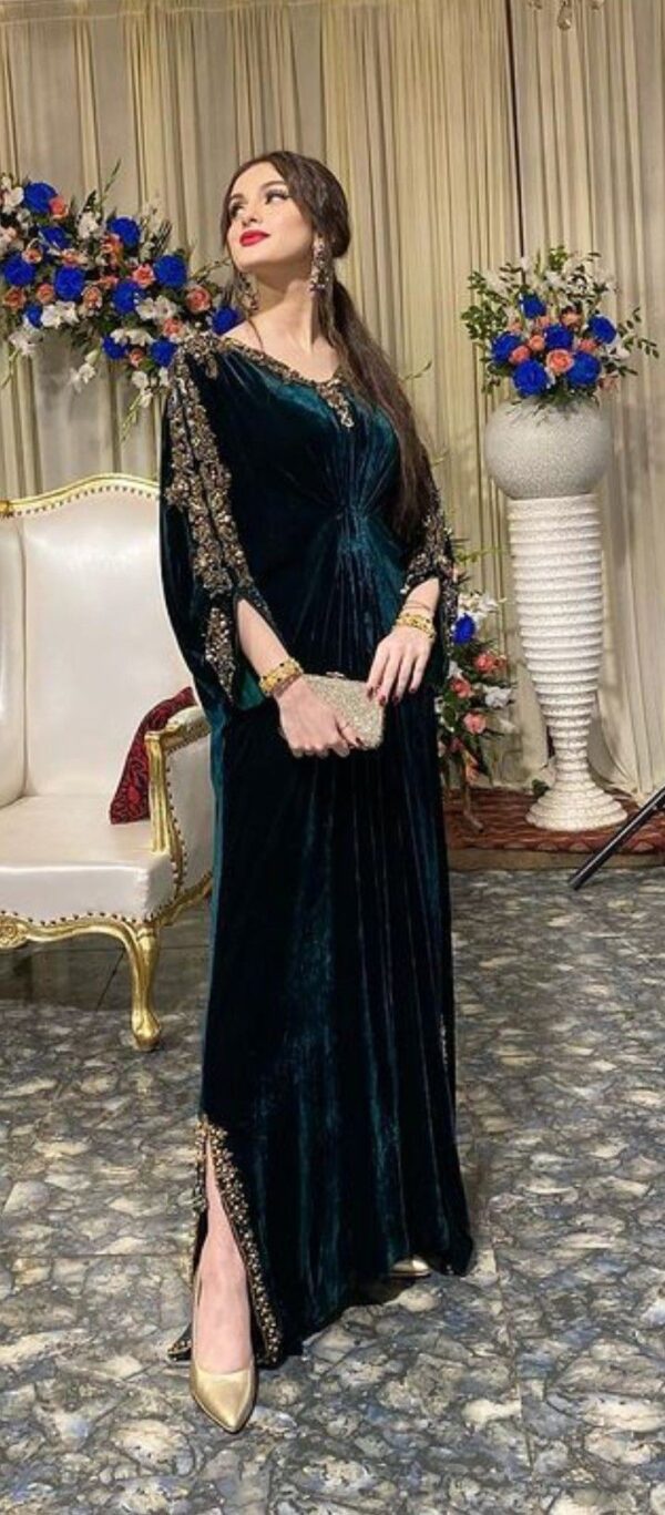 Elegant Woman Party Dresses Online __with Exquisite Hand Zari Work😍