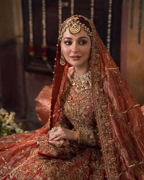 Royal Red & Gold Bridal Gown – A Symbol of Timeless Elegance👗✨ - Image 4