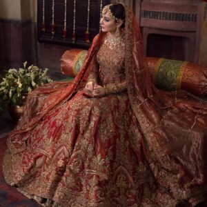 Royal Red & Gold Bridal Gown – A Symbol of Timeless Elegance👗✨